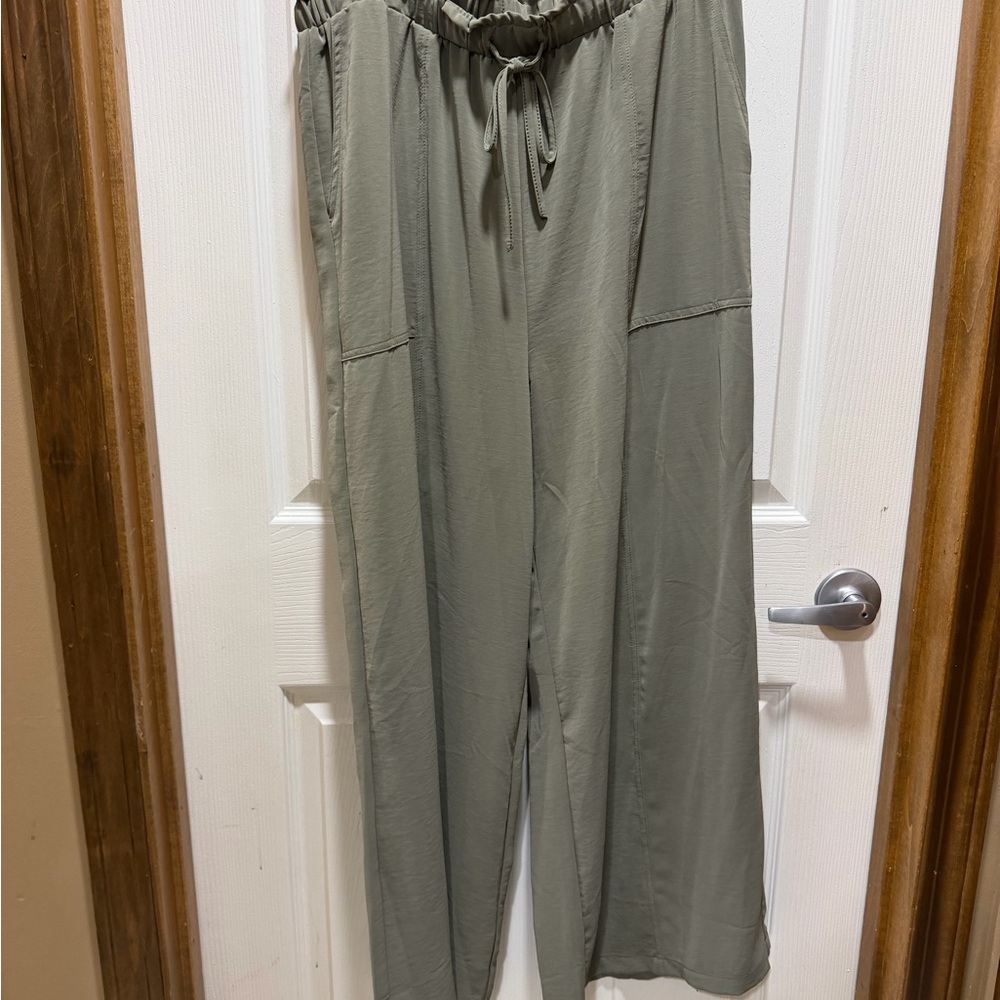 Dokotoo Olive Green Wide-Leg Pants